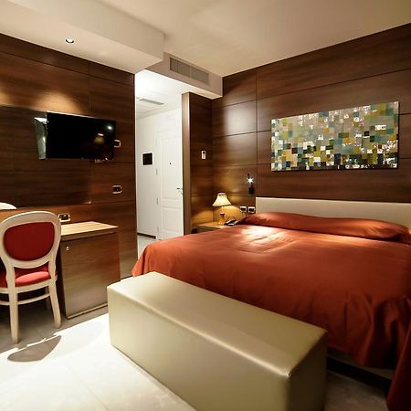 Family Center Hotel アーテナ・ルカーナ エクステリア 写真