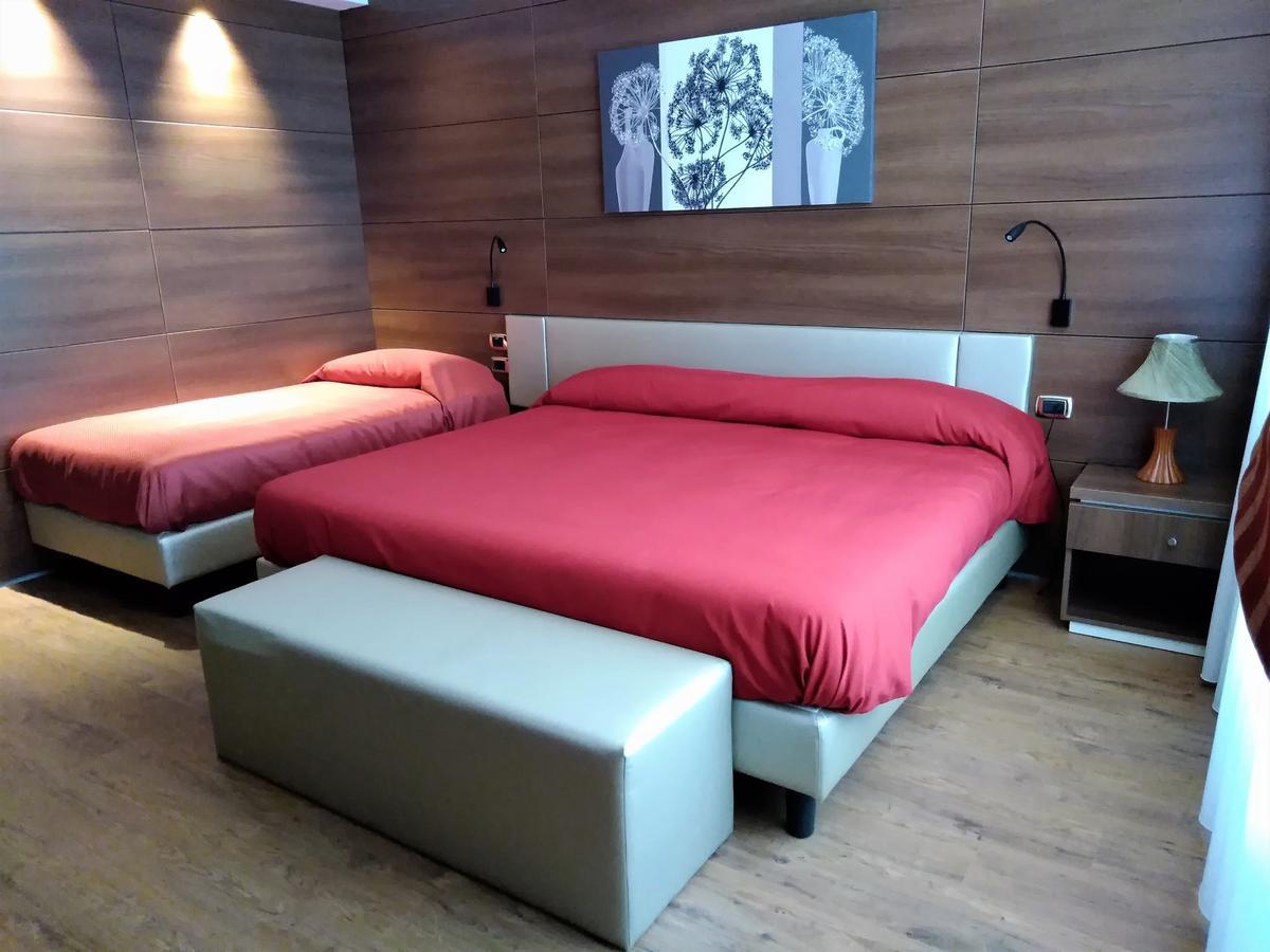 Family Center Hotel アーテナ・ルカーナ エクステリア 写真